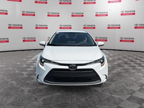 Used 2024 Toyota Corolla LE FWD image 2