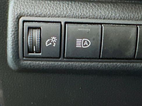 Used 2021 Toyota Corolla LE image 16