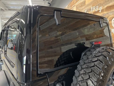 Used 2023 Jeep Wrangler Unlimited w/ Sun & Screen Package AWD/4WD image 26