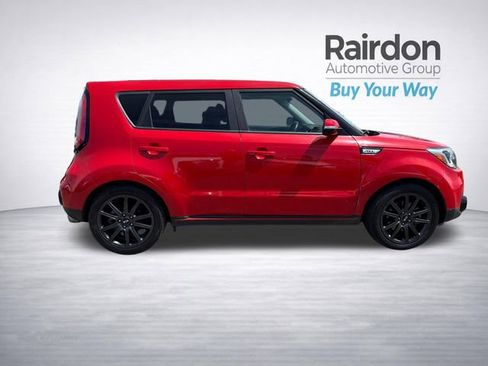 Used 2018 Kia Soul ! w/ Tech Package FWD image 8