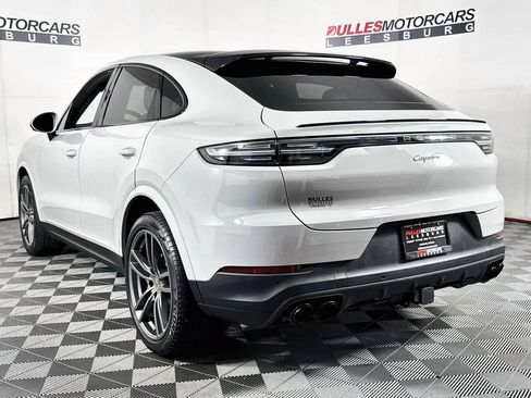 Used 2022 Porsche Cayenne Platinum Edition AWD/4WD image 5