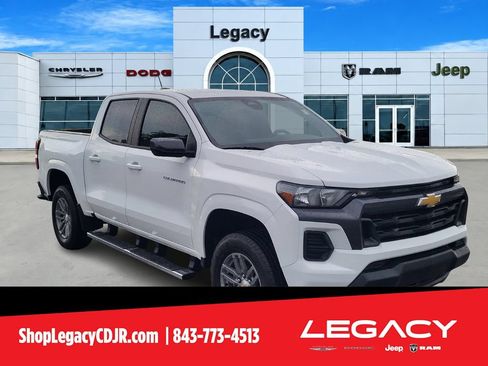 Used 2024 Chevrolet Colorado LT RWD image 1