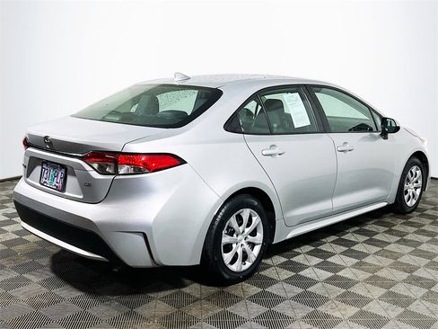Certified 2021 Toyota Corolla LE image 8