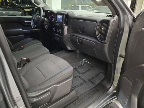 Used 2020 Chevrolet Silverado 1500 Custom w/ Custom Value Package RWD image 33
