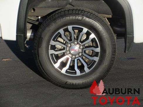 Used 2021 GMC Sierra 1500 AT4 w/ AT4 Value Package image 4