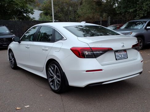 Used 2024 Honda Civic Touring image 7