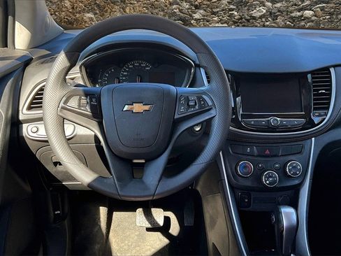 Used 2022 Chevrolet Trax LT image 5