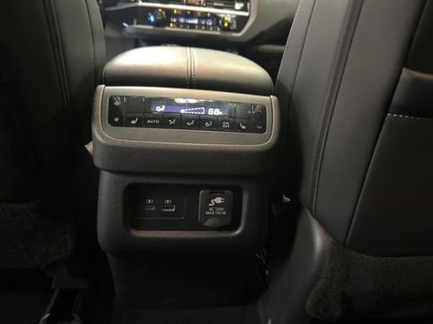 Used 2025 Nissan Pathfinder Platinum w/ Cargo Package FWD image 21