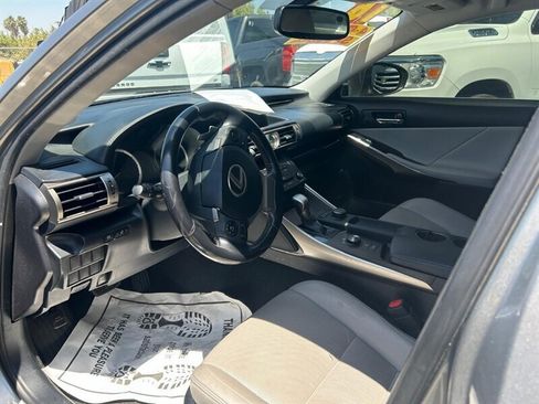 Used 2016 Lexus IS 200t RWD image 37