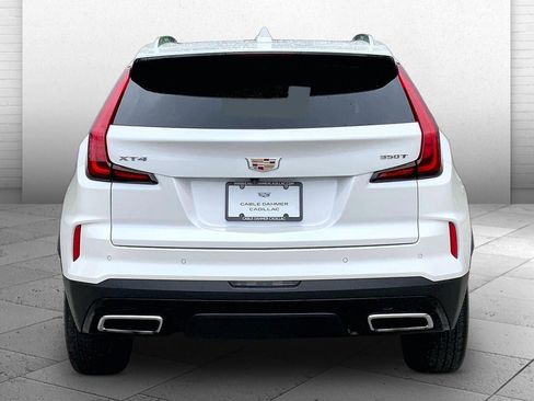 Used 2025 Cadillac XT4 Premium Luxury FWD image 3