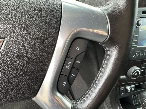 Used 2015 Chevrolet Traverse LT w/ Style and Technology Package FWD image 22