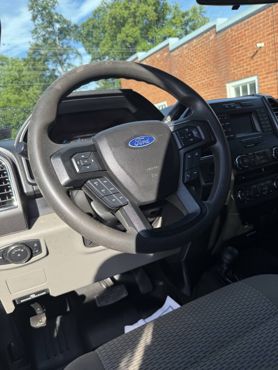 Used 2017 Ford F250 XLT AWD/4WD image 9