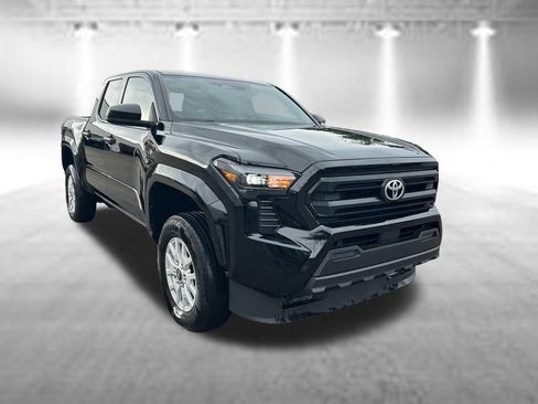 Used 2025 Toyota Tacoma SR RWD image 2