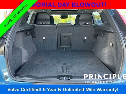 Certified 2025 Volvo XC40 B5 Ultra AWD/4WD image 15