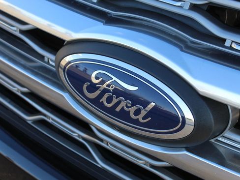 Used 2023 Ford Expedition Platinum image 9