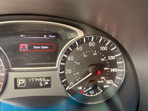 Used 2015 Nissan Altima 2.5 S w/ Special Edition Package image 21