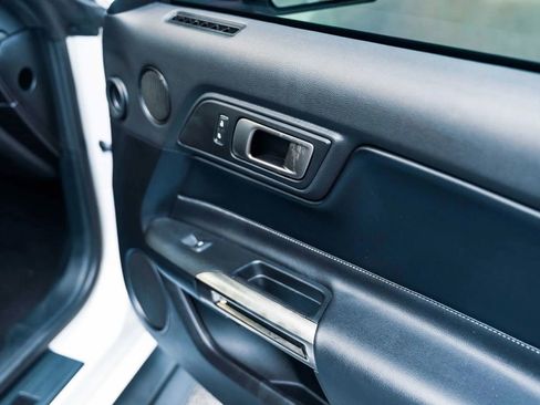 Used 2020 Ford Mustang Shelby GT500 w/ Technology Package image 18