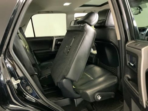 Used 2016 Toyota 4Runner Limited AWD/4WD image 31