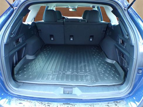 Certified 2025 Subaru Outback image 9