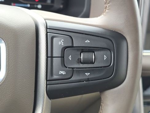 Used 2024 GMC Yukon XL Denali image 20