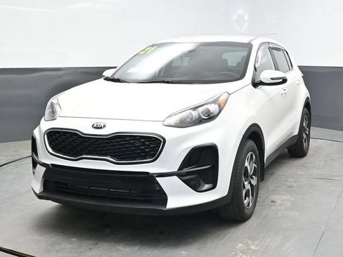 Used 2021 Kia Sportage LX w/ LX Fwd Popular Package image 2