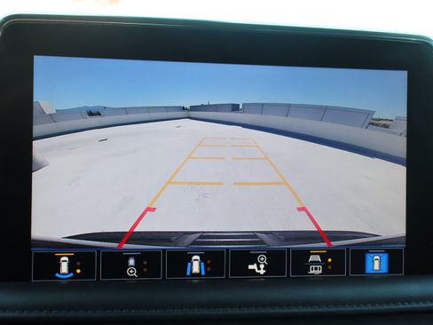 Used 2021 Chevrolet Tahoe LT w/ LT Signature Package RWD image 31
