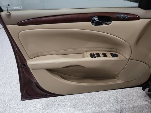 Used 2006 Buick Lucerne CXL w/ Luxury Package image 12