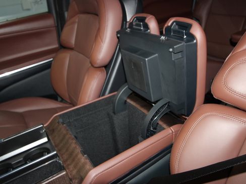 New 2026 Lincoln Navigator Reserve AWD/4WD image 19
