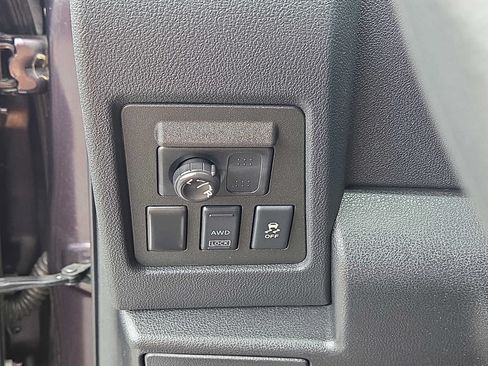 Used 2013 Nissan Rogue SV AWD/4WD image 24