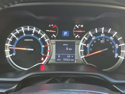 Used 2019 Toyota 4Runner SR5 AWD/4WD image 24