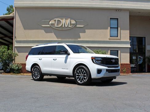 Used 2025 Ford Expedition Platinum AWD/4WD image 6