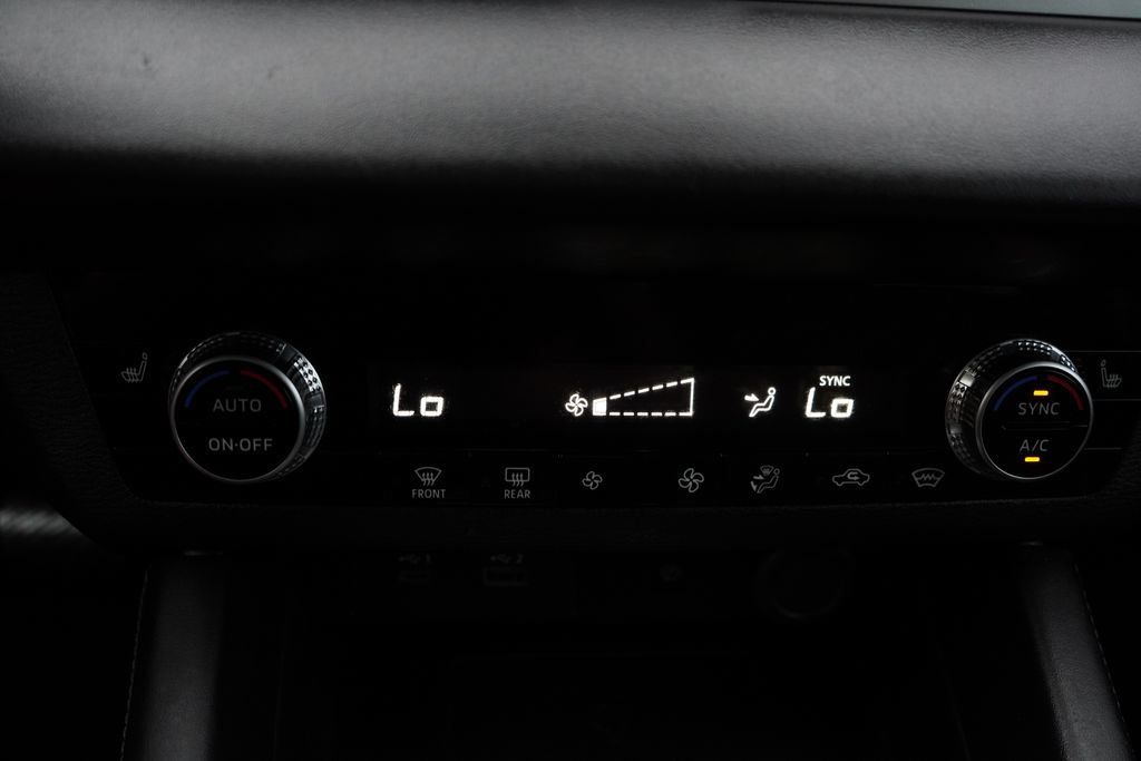 Used 2024 Mitsubishi Outlander SE AWD/4WD image 27