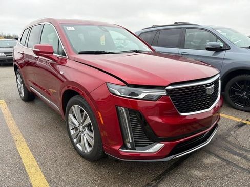 Used 2024 Cadillac XT6 Premium Luxury image 4