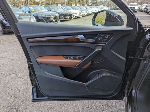 Used 2018 Audi Q5 2.0T Premium Plus w/ Premium Plus Package image 11