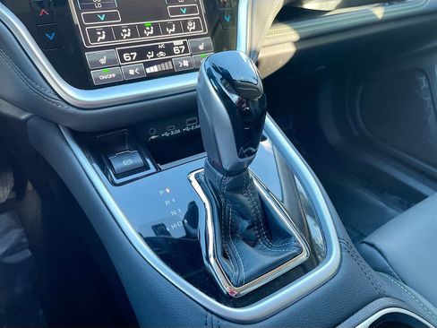 Used 2023 Subaru Outback Onyx Edition AWD/4WD image 17