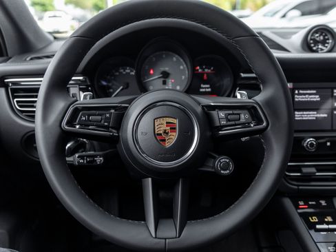 Certified 2026 Porsche Macan S AWD/4WD image 25