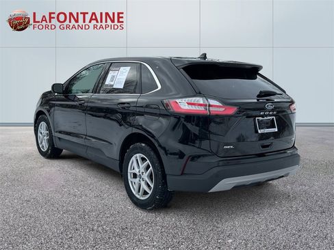 Used 2022 Ford Edge SEL w/ Convenience Package image 5