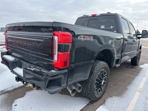 Used 2025 Ford F250 Platinum image 11