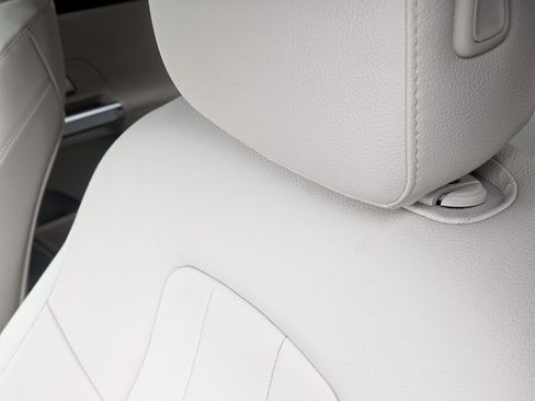 Certified 2026 Mercedes-Benz GLB 250 image 7
