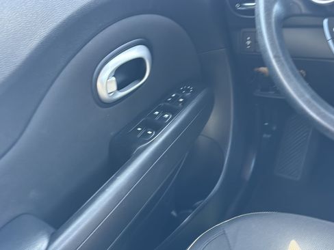 Used 2014 Kia Soul + FWD image 19