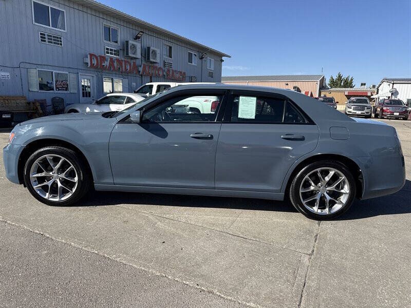 Used 2014 Chrysler 300 S RWD image 3