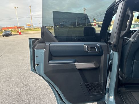 Used 2023 Ford Bronco Outer Banks w/ Sasquatch Package image 22