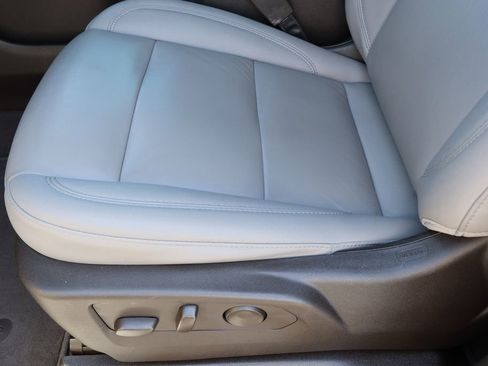 Used 2023 Chevrolet Tahoe LT w/ Luxury Package image 21