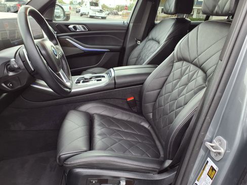 Used 2025 BMW X5 sDrive40i w/ Climate Comfort Package image 13