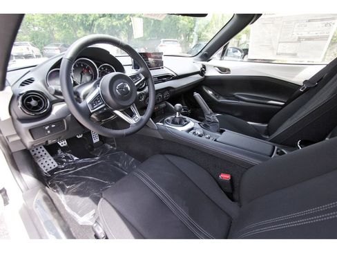 New 2026 MAZDA MX-5 Miata Club w/ Interior Package RWD image 6