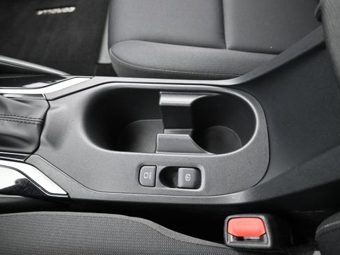 Used 2026 Toyota Corolla LE FWD image 18