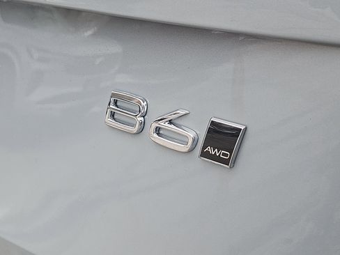 New 2026 Volvo XC90 B6 Plus w/ Protection Package image 4