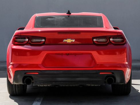 Used 2019 Chevrolet Camaro LT RWD image 14