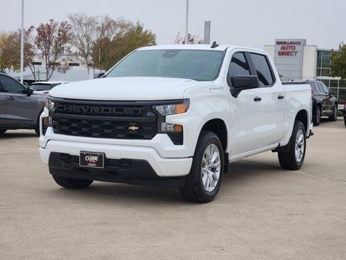 Used 2025 Chevrolet Silverado 1500 Custom image 11