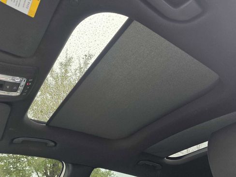 Used 2022 Mercedes-Benz GLB 35 AMG 4MATIC image 15